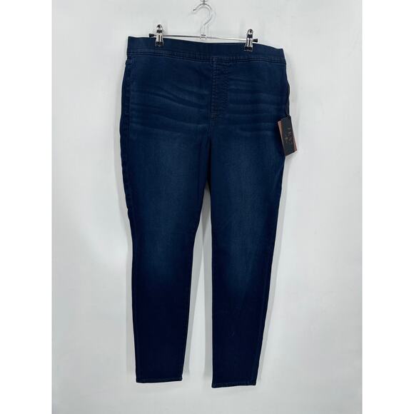 7 for all Mankind Jen 7 Enhance me Pull on Dark Jeans Size 12 NWT - Picture 1 of 8